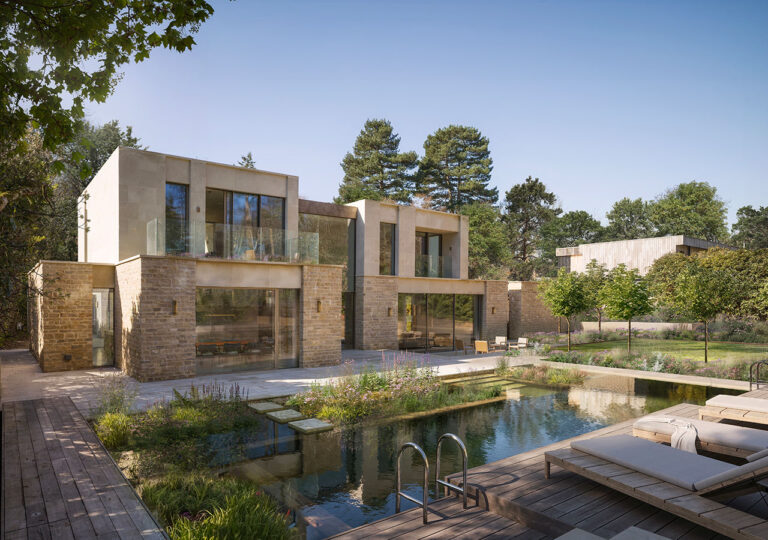 MOONSTONE_CONTEMPORARYSTONE_FAMILYHOME_CRAFTED_NATURALPOOL_NEWFOREST
